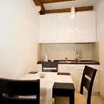 Apartment Flores