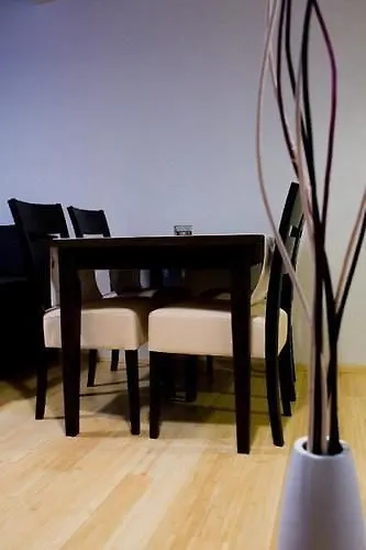 Flores דוברובניק