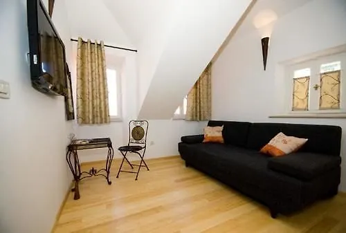 Flores * דוברובניק